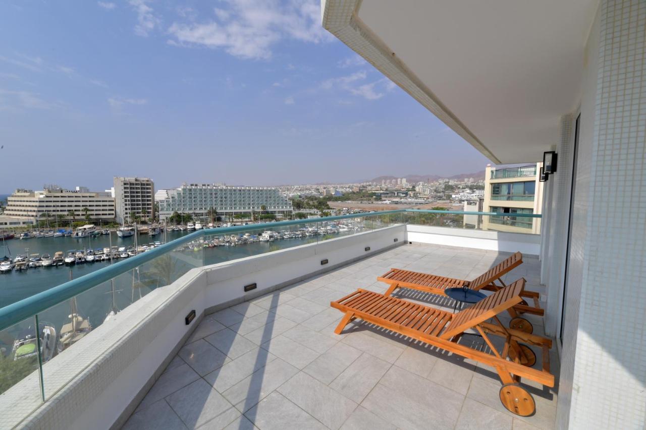 Vert Hotel Eilat By Afi Hotels Esterno foto A balcony in Athens, Greece