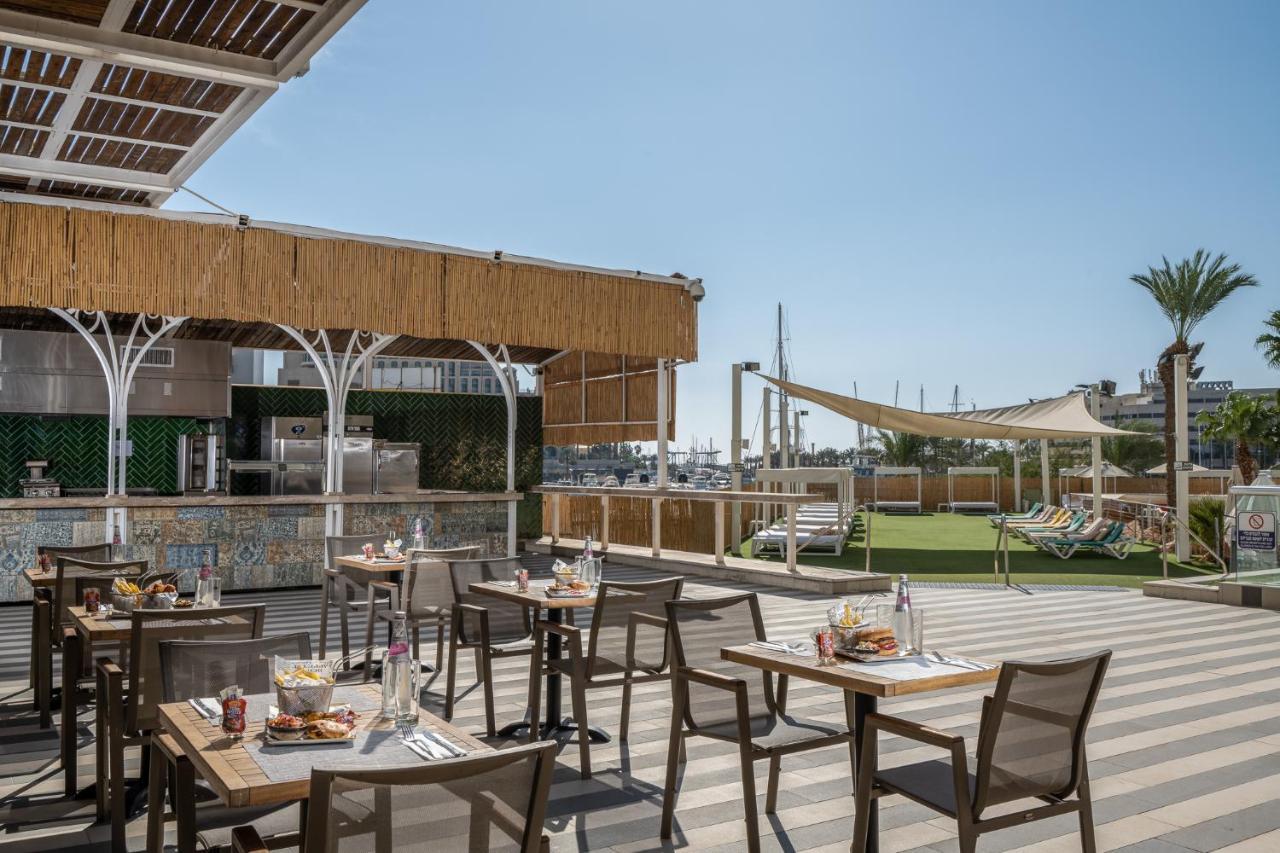 Vert Hotel Eilat By Afi Hotels Esterno foto The rooftop bar