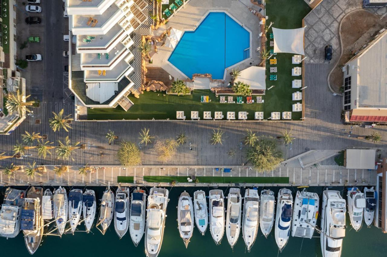 Vert Hotel Eilat By Afi Hotels Esterno foto Aerial view of the pool at the Marina