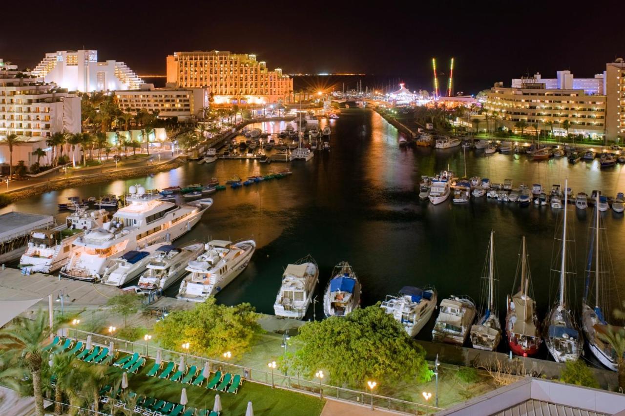 Vert Hotel Eilat By Afi Hotels Esterno foto Marina del Rey at night